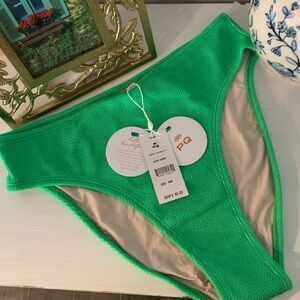 NWT PQ Swim Kiwi Reef High Waist Bikini Bottom in Green.‎ Style Full KIW-285F